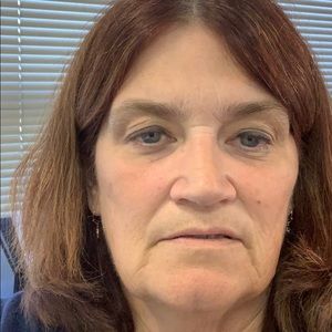 Meet your Posher, Debbie